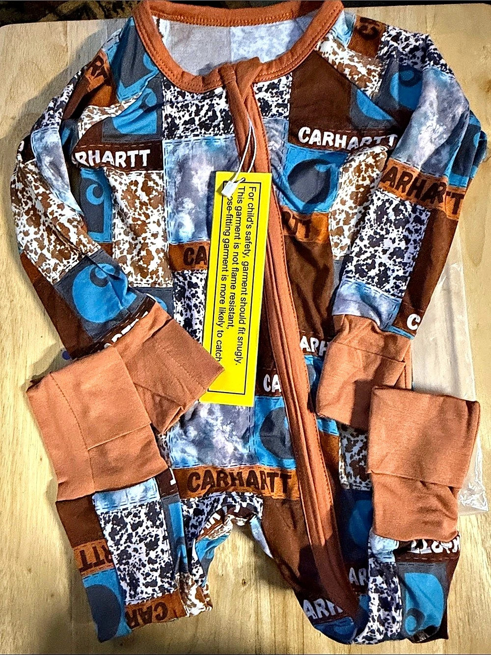 Carhartt printed Baby 6-12M Printed bamboo NWT